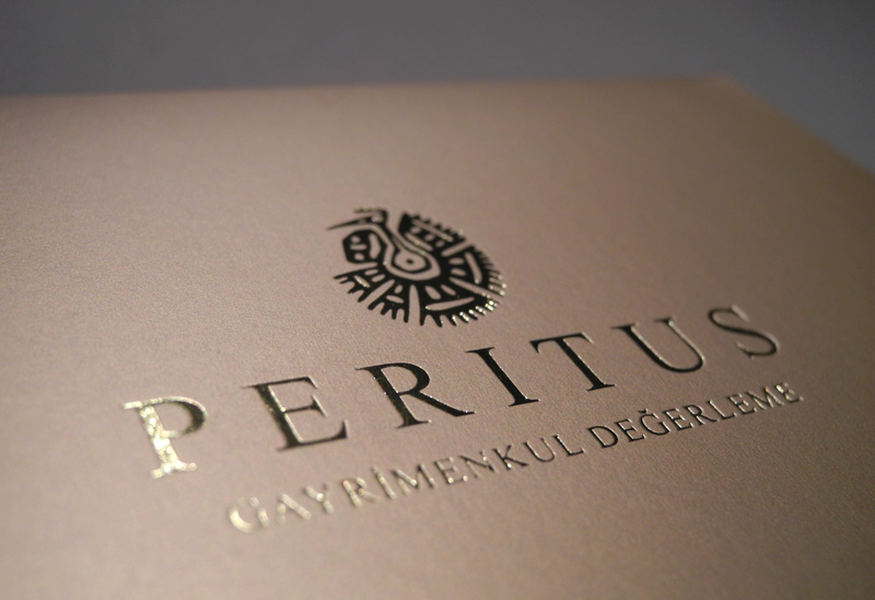 Peritus